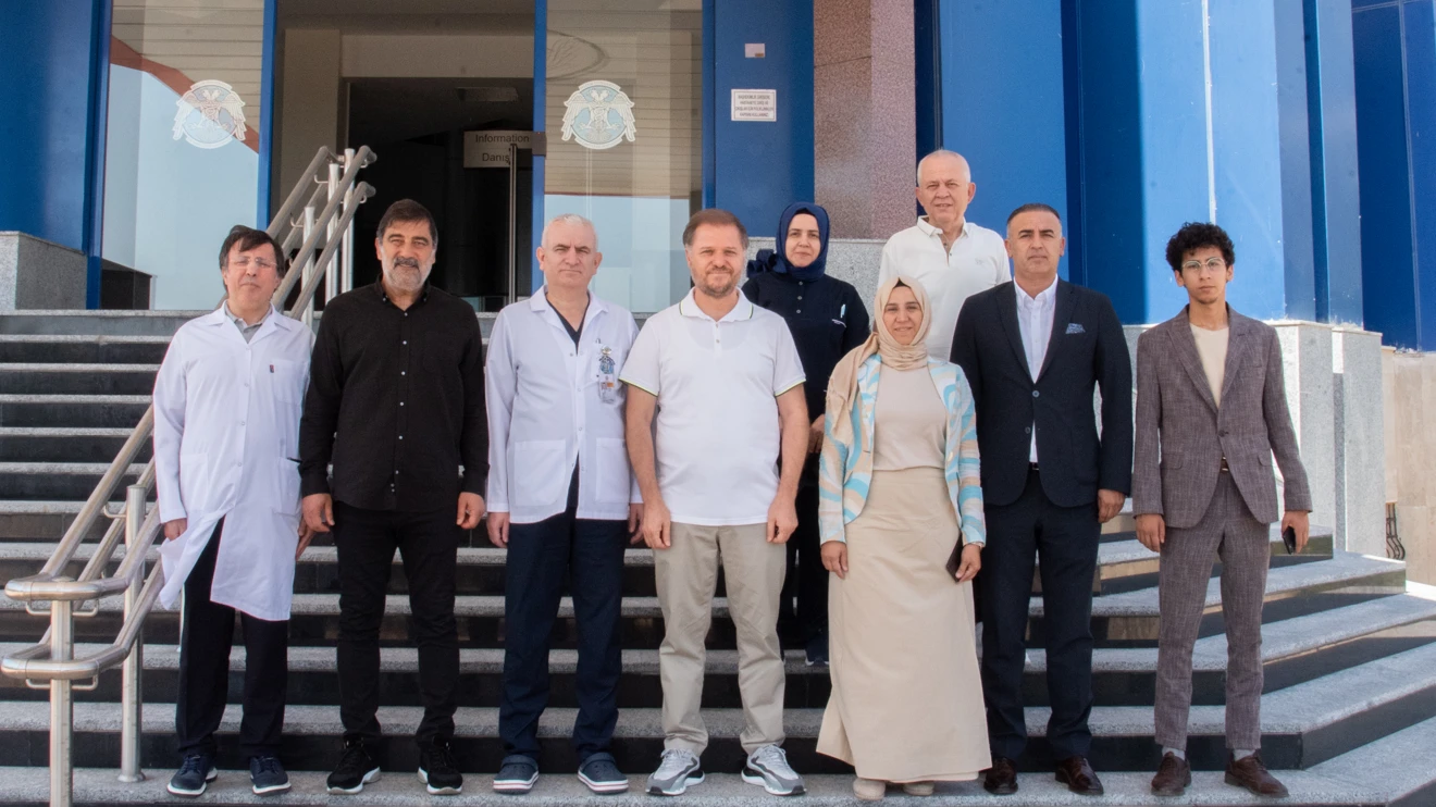 Milletvekili  Ünal Karaman, Selçuk Tıp’ta hastaları ziyaret etti